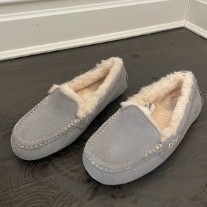 Pristine Ugg Ansley Water Resistant Slipper